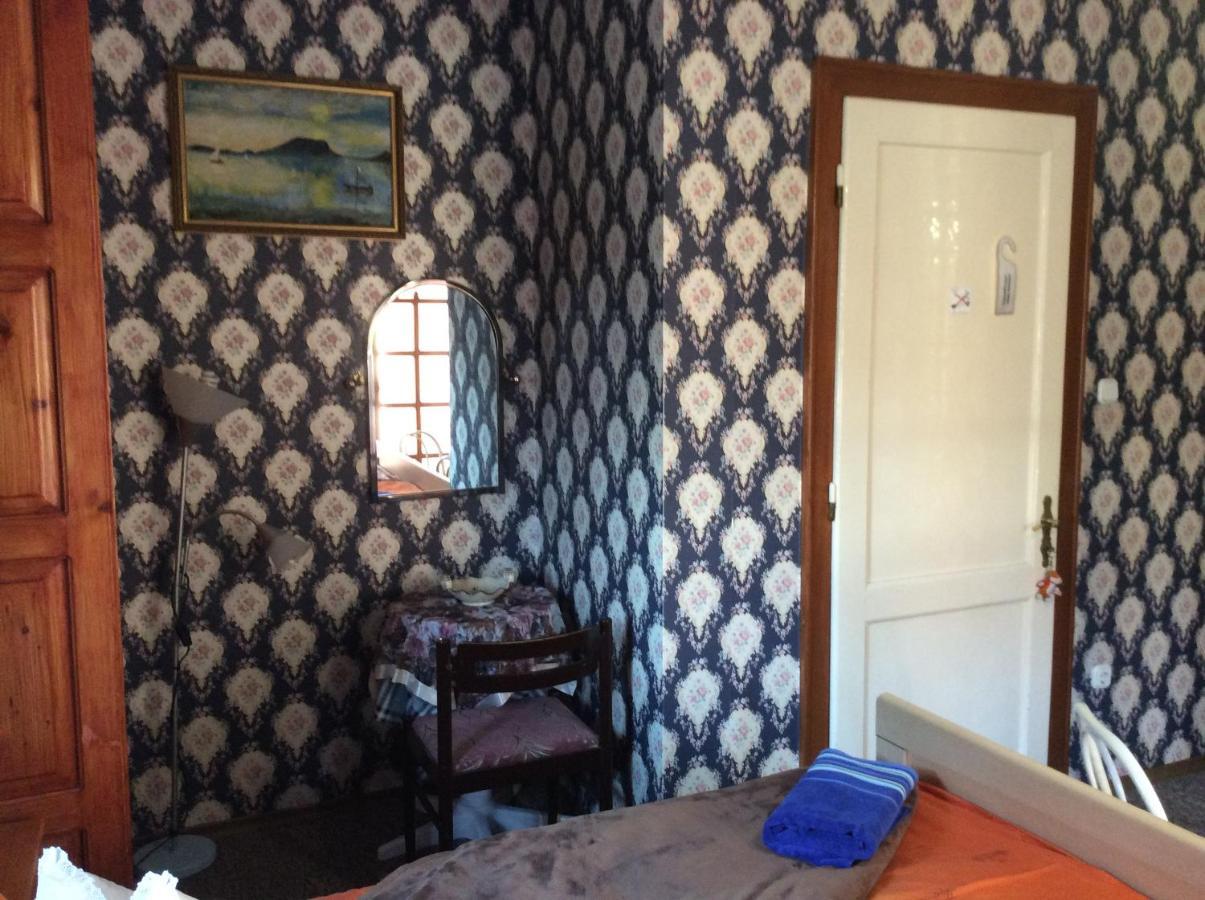 Ilona Kis Kastely Panzio Hotel Keszthely Buitenkant foto