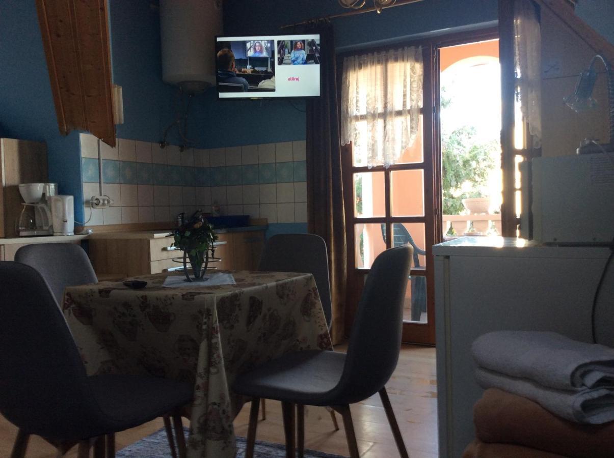 Ilona Kis Kastely Panzio Hotel Keszthely Buitenkant foto