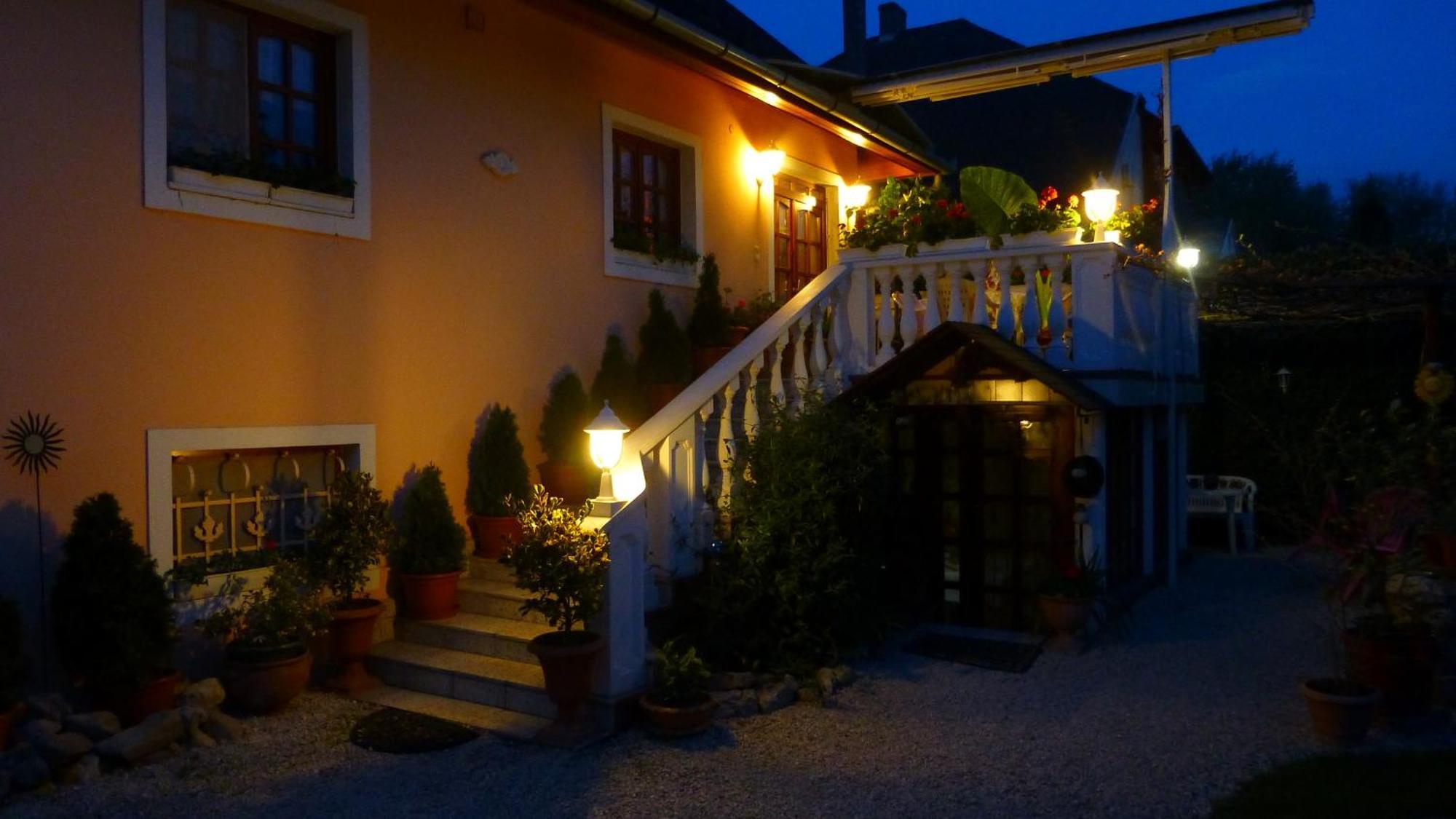 Ilona Kis Kastely Panzio Hotel Keszthely Buitenkant foto