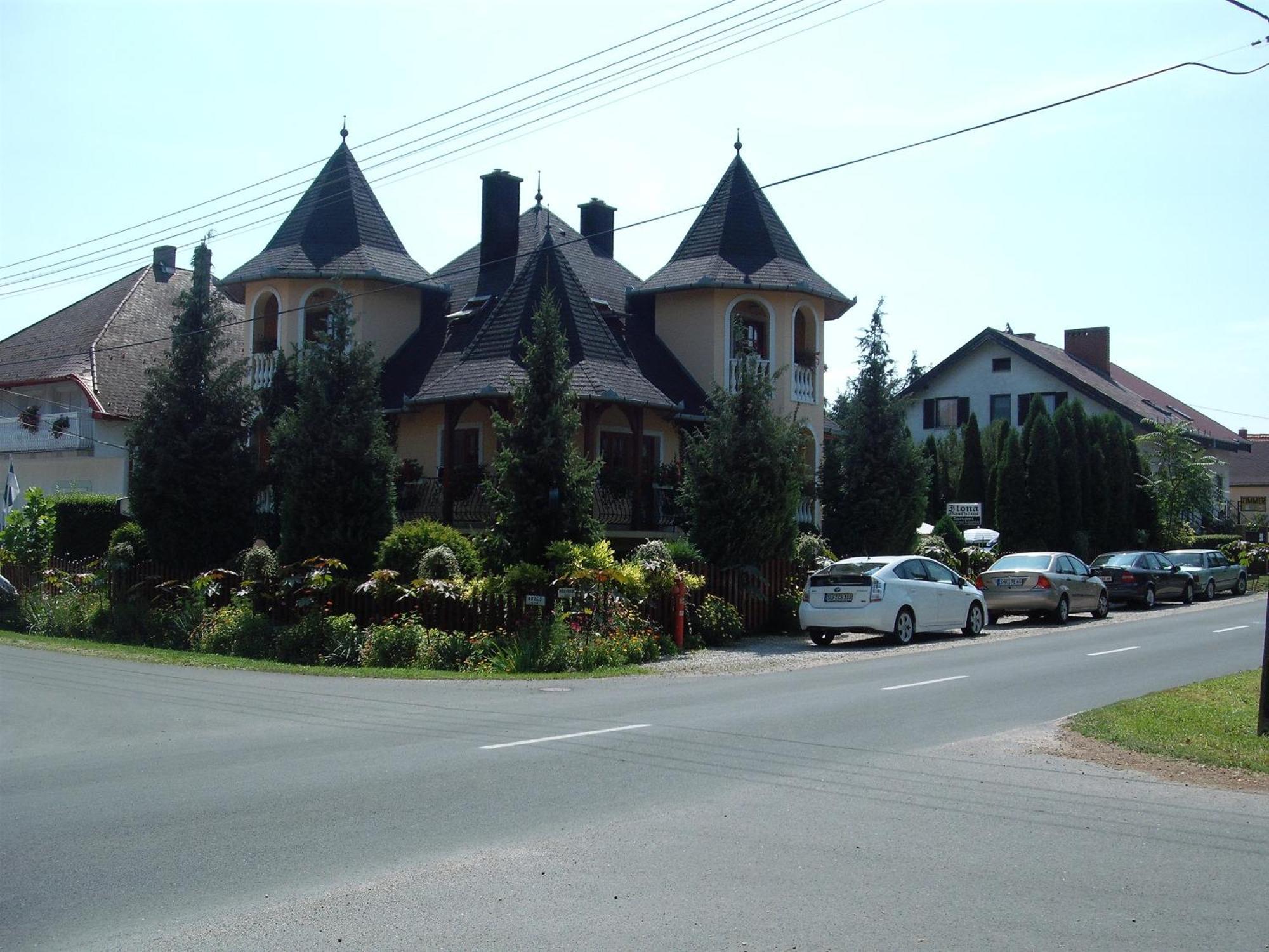 Ilona Kis Kastely Panzio Hotel Keszthely Buitenkant foto